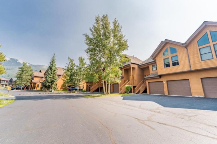 Snake River Village by Summit County Mountain Retreats