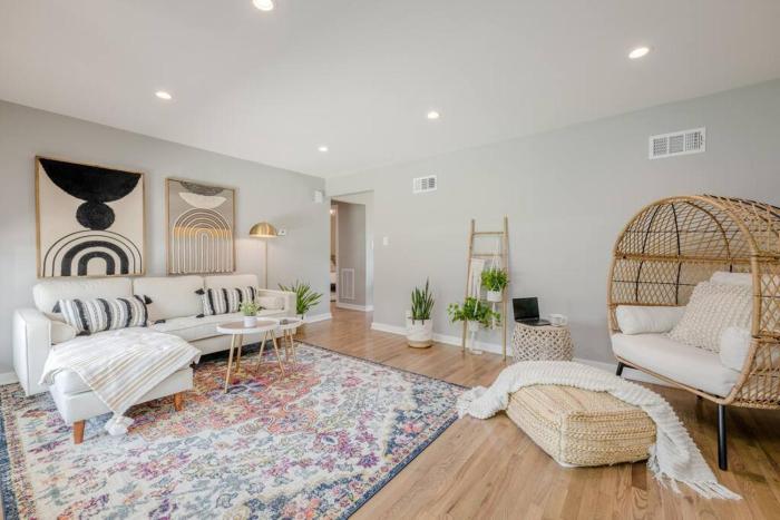 Modern Boho house in Lombard 7 min to Metra