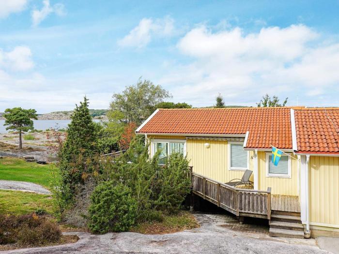 8 person holiday home in STRÖMSTAD