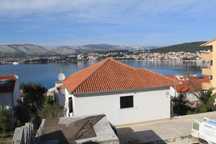 Apartments by the sea Okrug Gornji, Ciovo - 8663