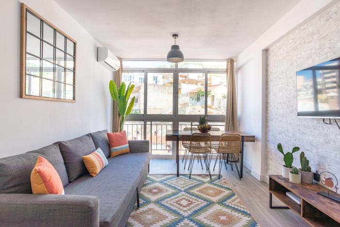 LUMINOSO APARTAMENTO RECIÉN REFORMADO