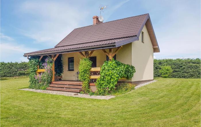 Amazing Home In Prabuty With 2 Bedrooms And Wifi