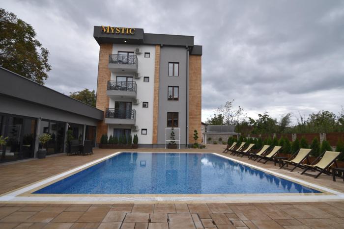 Villa Mystic