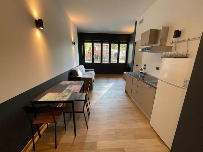 Milano Central Station Black