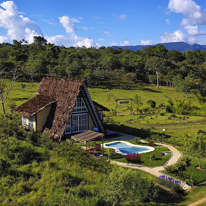 Espectacular casa con piscina en Yanashpa Village