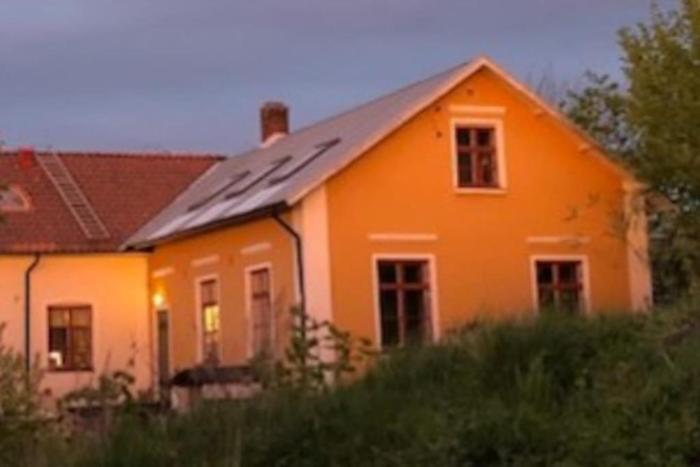 Svinaberga Skola. Eget boende i gammal skolsal.