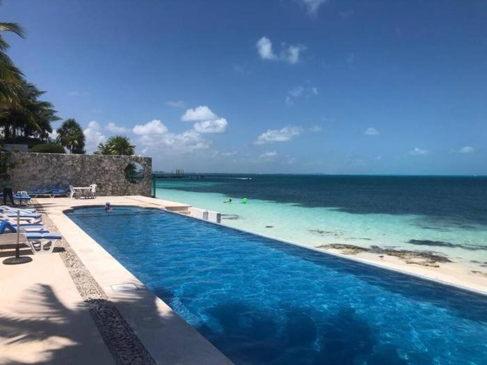 beach front apartment hotel zone