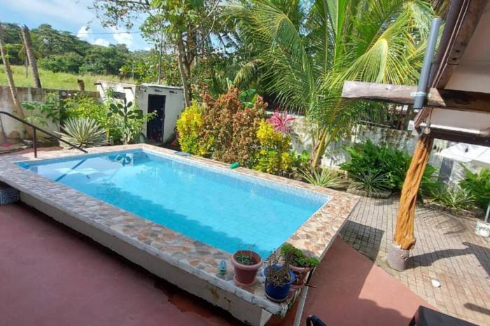 Beach House with a Pool-2mn walk to the beach