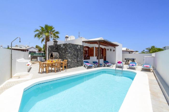 Villa Orzola by Villa Plus