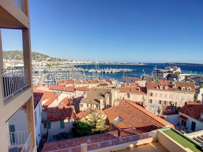 2 bedroom, 2 bathrooms Suquet with sea view 314