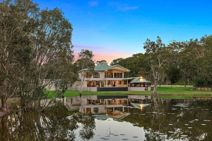 Serenity, Sprawling Home Surrounded By Acreage