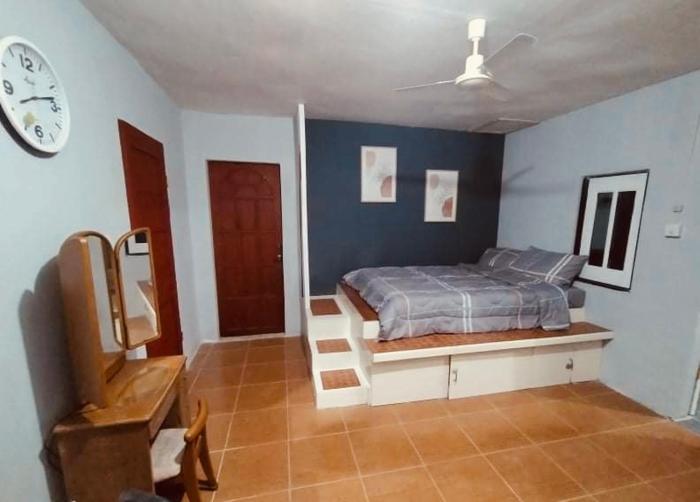 Affordable Staycation Home for 2-3 People!