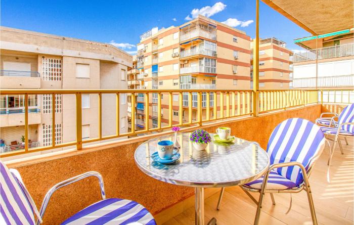 Stunning Apartment In Santa Pola