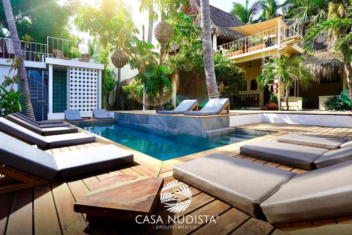 Casa Nudista - LGBT Hotel