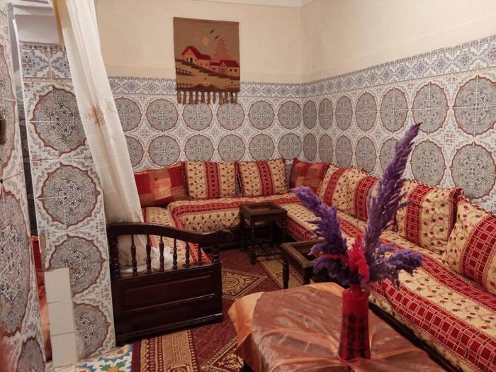 Une maison au centre de lancienne Médina