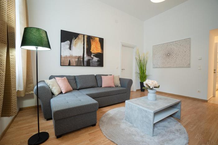 Apartment in the central area. 5 minutes walk to the Danube.