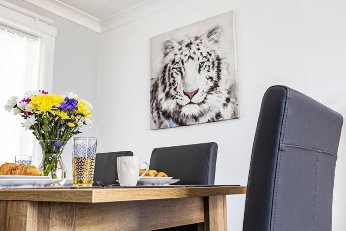 Fair Haven - Off Street Parking and Garden