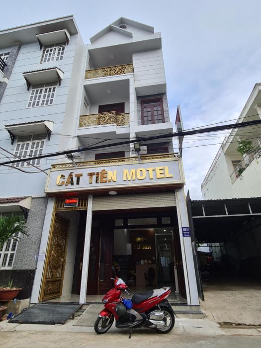 Cát Tiên Motel