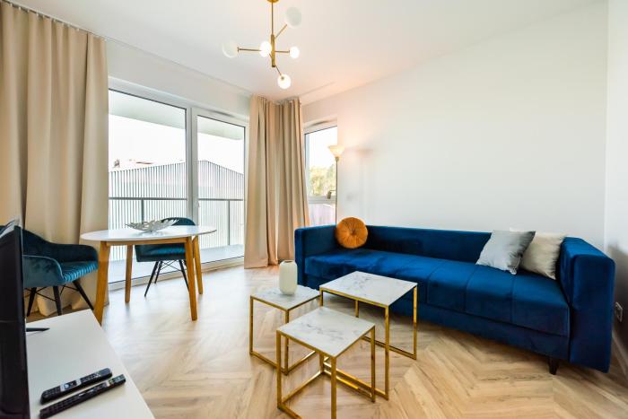 East Side of Warsaw Studio 103 by BookingHost