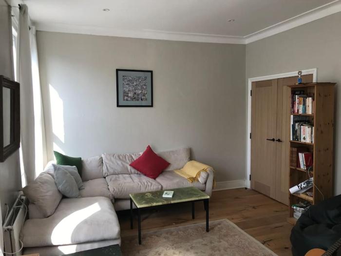 Elegant 3bed Crouchend in style with roof terrace