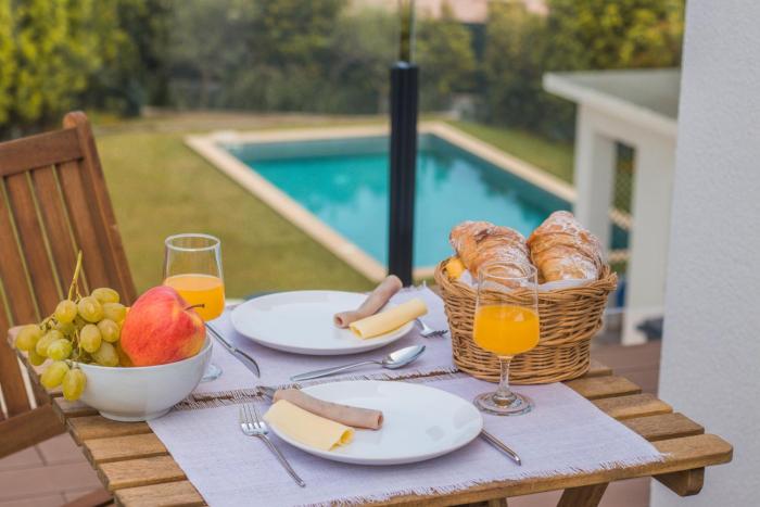 188 Apartments - Petúnia - Pool and Balcony