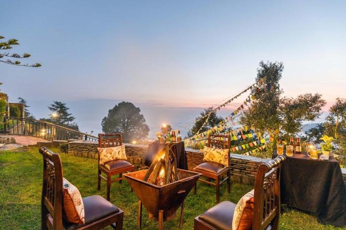 StayVista at Stonehill Manor 3BR Luxury Mountain Cabin with Deck at Dharamshala