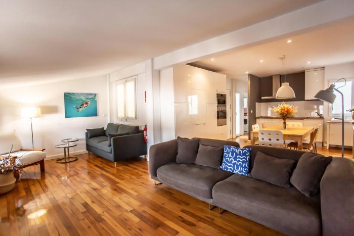 LA MARINA amplio apartamento en pleno centro de Hondarribia