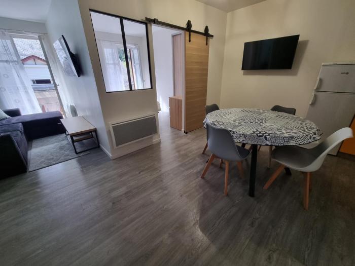 Coeur de Cauterets appartement 53m² 46 personnes