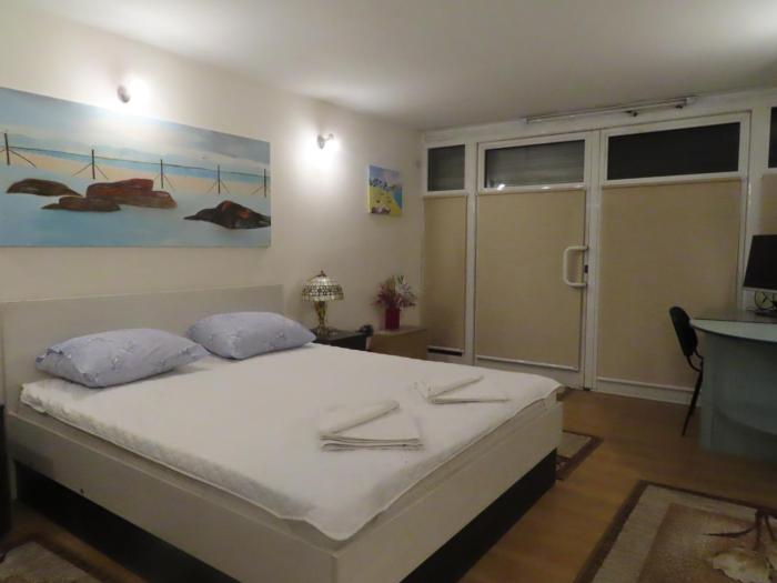 Студио за двама в град Пловдив в супер център