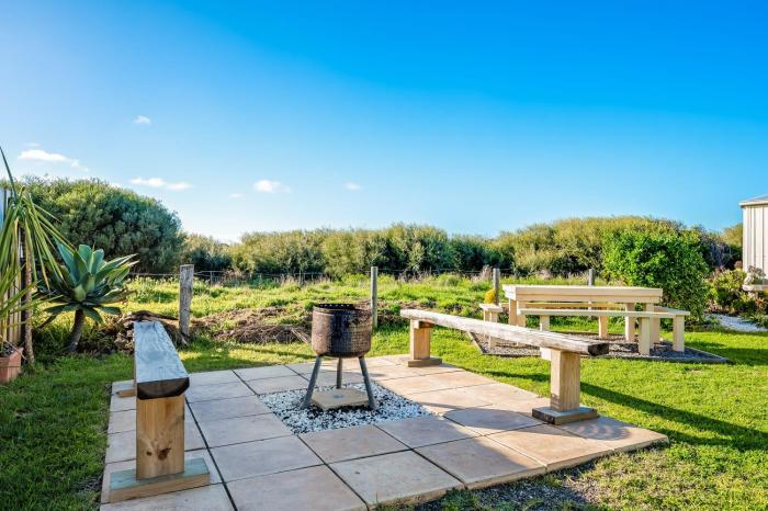 Sea Breeze 3BR WIFI Family and Pet friendly