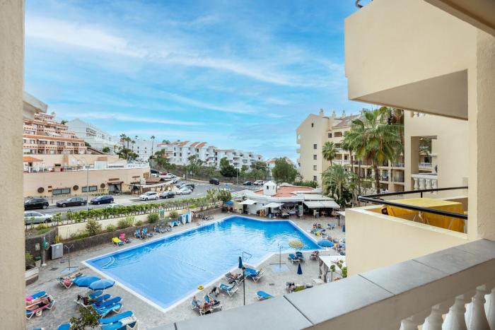 Castle Harbour Matthews Flat Los Cristianos