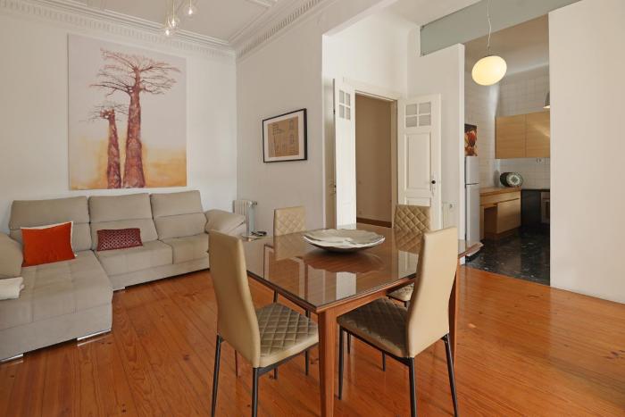 FLH Porto Classic Apartment with Terrace & Parking