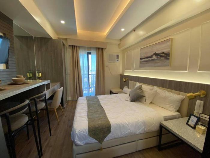 Condo near Ayala Cebu City w Wifi Balcony