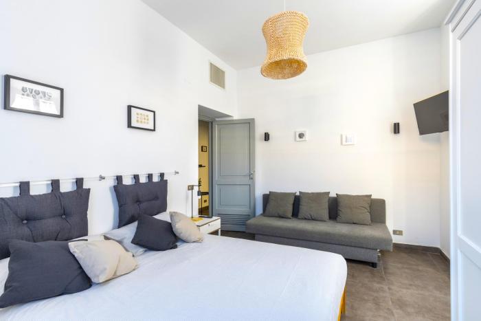 Hostly - Nicole Apartment Volturno- Full Rome Center