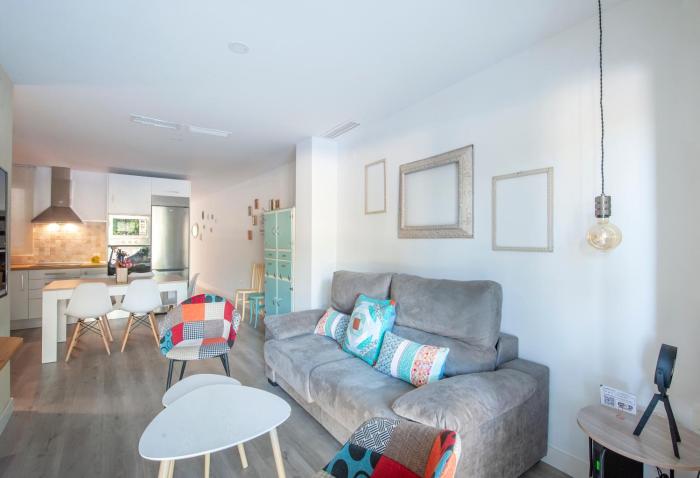 Casa Valentina: Confort y Luz en Sevilla Centro