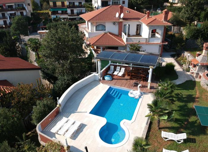 Apartments with swimming pool Opatija - Pobri, Opatija - 16390