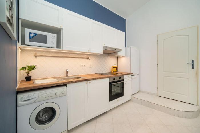 Cosy, retro-styled flat in beautiful Zizkov