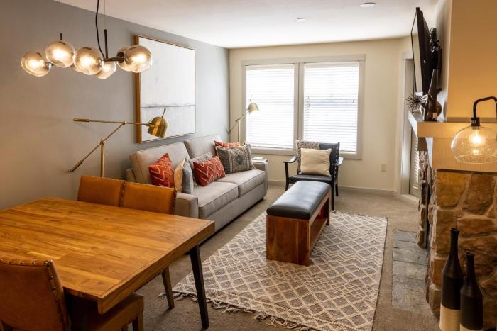 2204 - Two Bedroom Deluxe Eagle Springs East