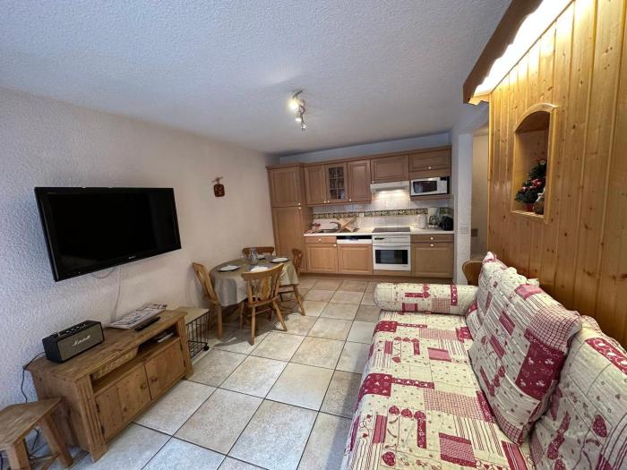 Appartement spacieux au cœur de Méribel, proche des pistes, pour 4, balcon - FR-1-688-40