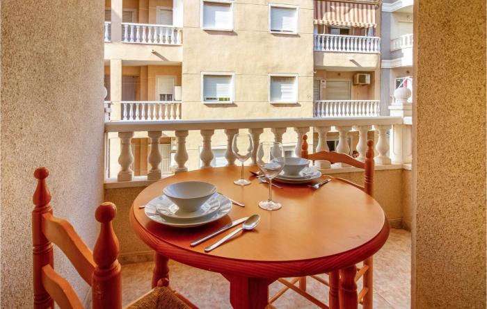 Stunning Apartment In Torrevieja