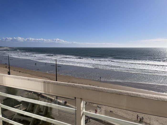 Appartement 2 chambres, parking privatif, proche mer - FR-1-197-548