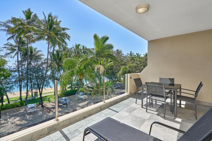 Paringa 2 Bedroom Top Floor Beach Front Apartment