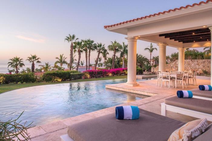 Stunning 6bd Villa in Palmilla! Fully Staffed w Chauffeur and Yacht included!
