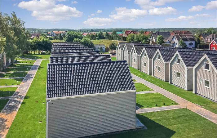 Lovely Home In Sianozety With Wifi