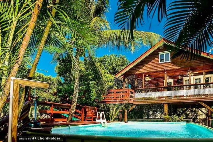 CentralCity “Paradise” Private Mini Resort & Pool