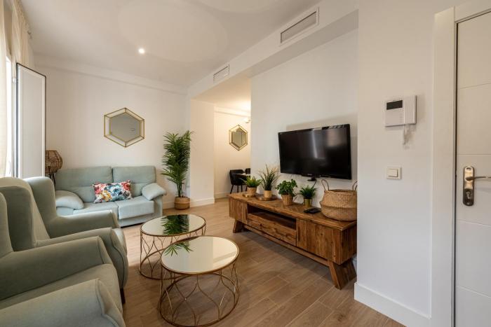 Modern with balcony- 2Bd 2Bth- San Vicente