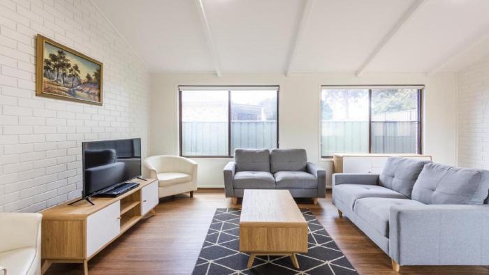 Cabana Feliz Yamba, Pet Friendly Cottage