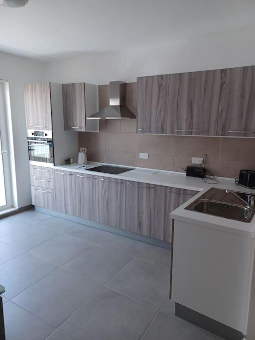One bedroom apartment in St Pauls Bay