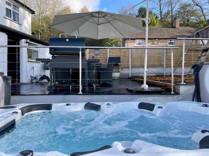 Tollgate House - Luxury Cozy Cottage - HUGE Hot Tub - Alton Towers