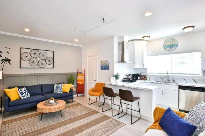 King Garden Suite - 10 mins to Beach and LAX